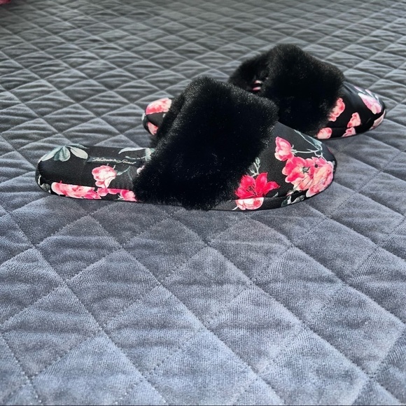 Victoria's Secret Slippers Size 5 6 Satin Floral Black Pink Furr Shoes - Picture 7 of 11